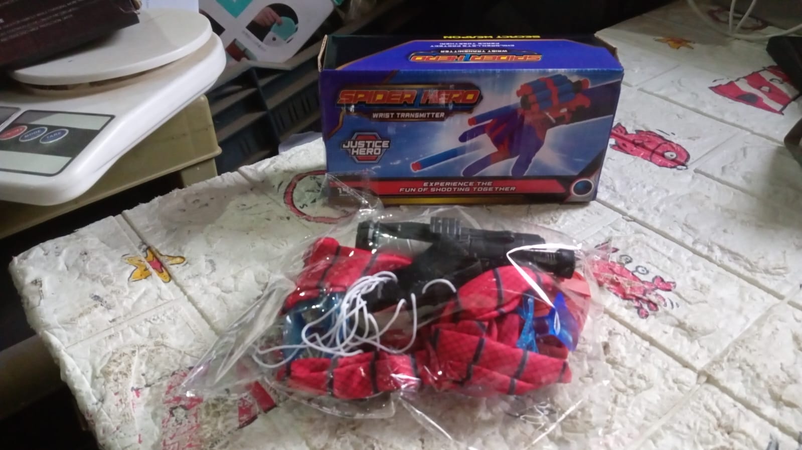 Web Shooter Toy for Kids Fans, Launcher Wrist Gloves Toys For Kids, Boys Superhero Gloves Role-Play Toy Cosplay, Sticky Wall Soft Bomb Funny Children's Educational Toys Web Shooter Toy for Kids Fans, Launcher Wrist Gloves Toys For Kids, Boys Superhero Gloves Role-Play Toy Cosplay, Sticky Wall Soft Bomb Funny Children's Educational Toys